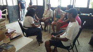 Taller a mujeres pescadoras en Barra de Coyuca